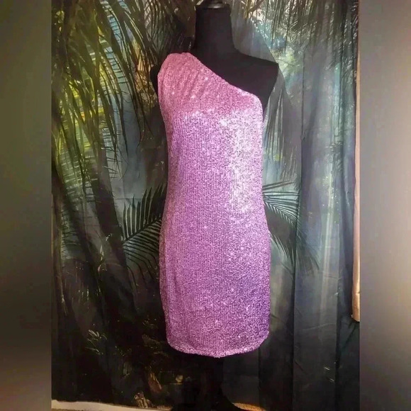 One-Shoulder Sequin Dress - Picture 6 of 16